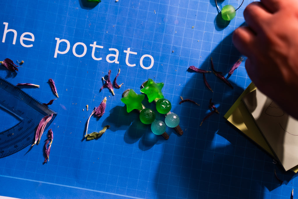 a new.print. hair clips