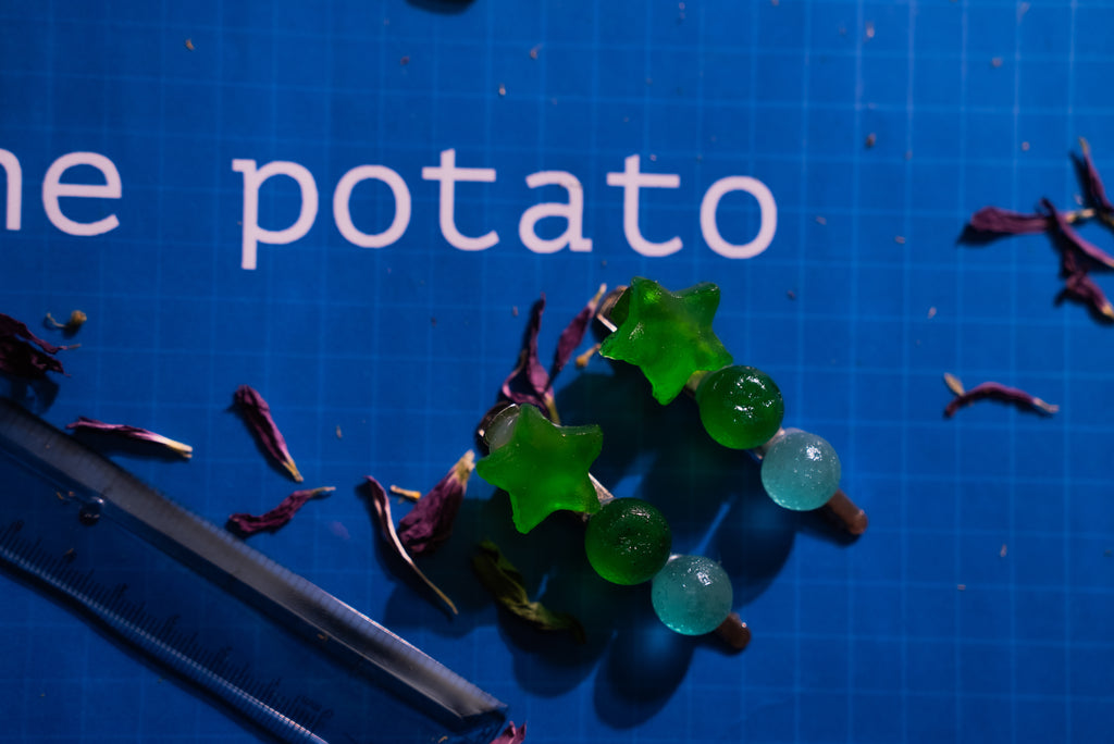 a new.print. hair clips