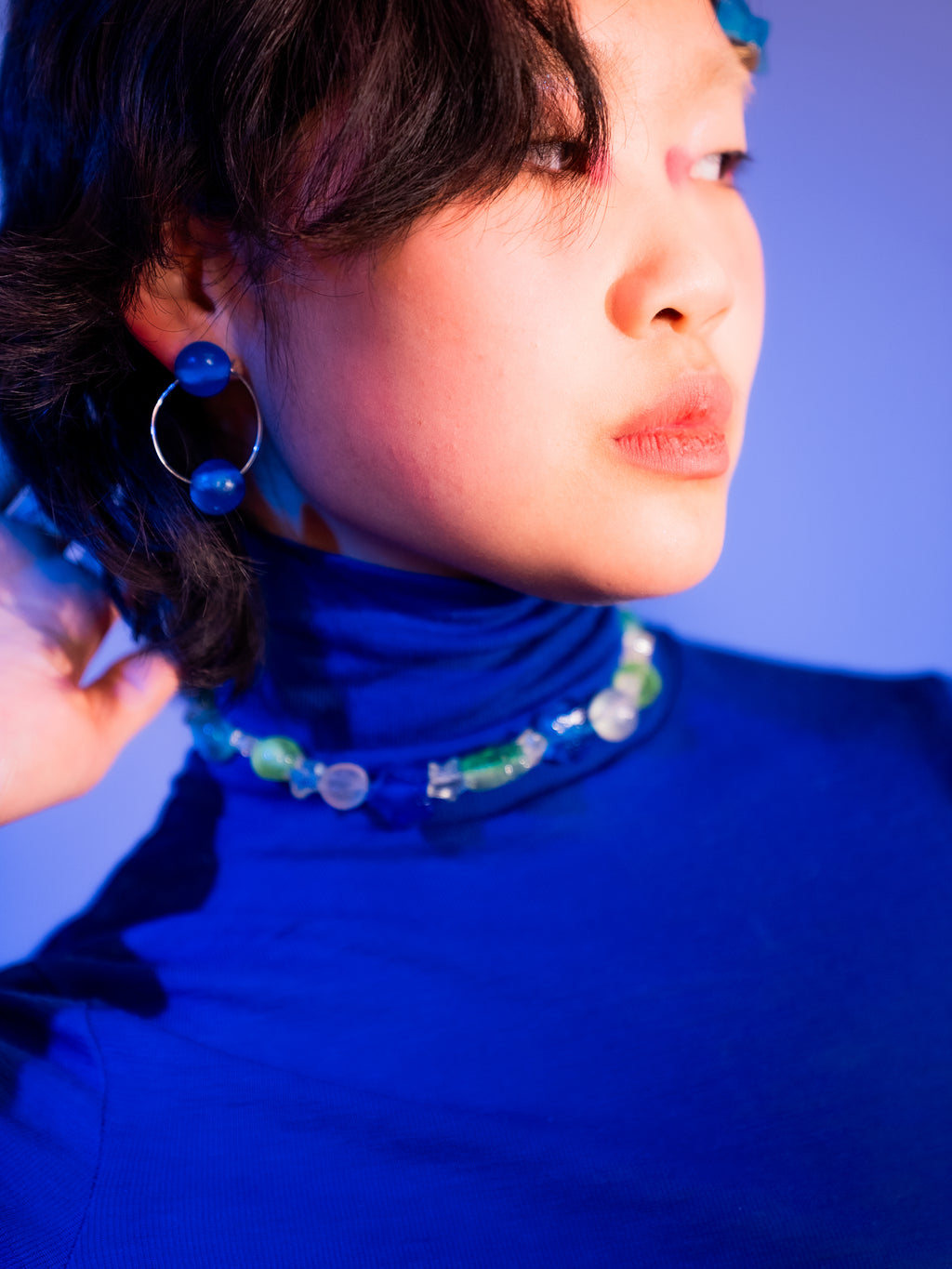 a new.print. neck.lace